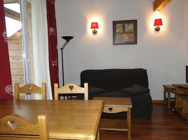 Imagen general del Hotel Garden and City Evian Lugrin. Foto 11