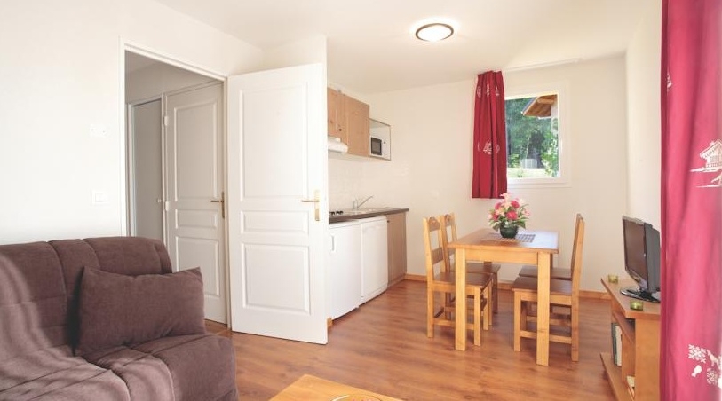 Imagen general del Hotel Garden and City Evian Lugrin. Foto 12