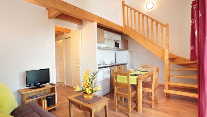 Imagen general del Hotel Garden and City Evian Lugrin. Foto 16