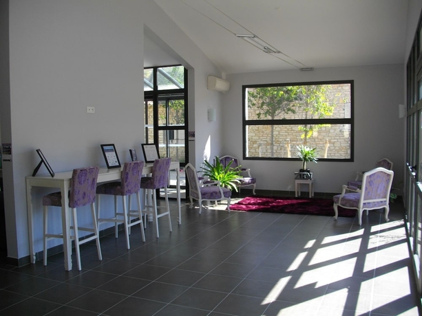 Imagen de los interiores del Hotel Garden and City Mont Ventoux - Malauc&egrave;ne. Foto 16