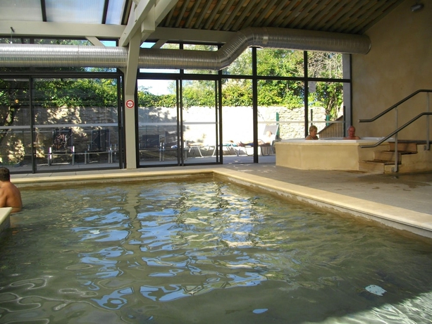 Imagen de la piscina del Hotel Garden and City Mont Ventoux - Malauc&egrave;ne. Foto 18