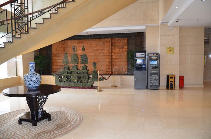 Imagen de los interiores del Hotel Garden, datong. Foto 14