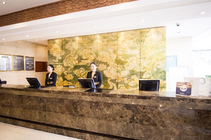 Imagen de los interiores del Hotel Garden, datong. Foto 19