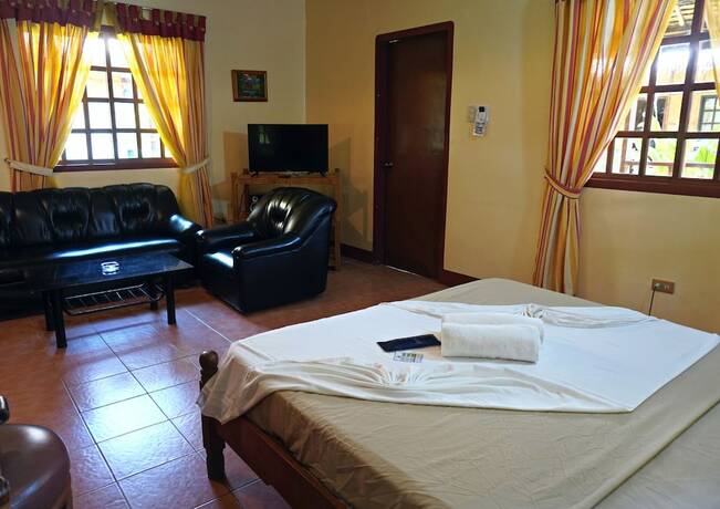 Imagen de la habitación del Hotel Garden of Eden Dive Resort. Foto 15
