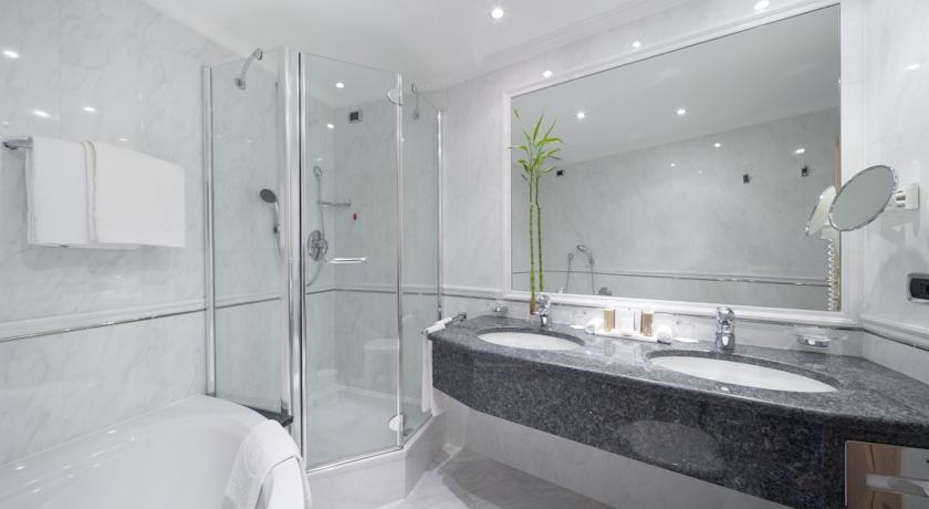 Imagen de la habitación del Hotel Gardena Grödnerhof and Spa. Foto 4