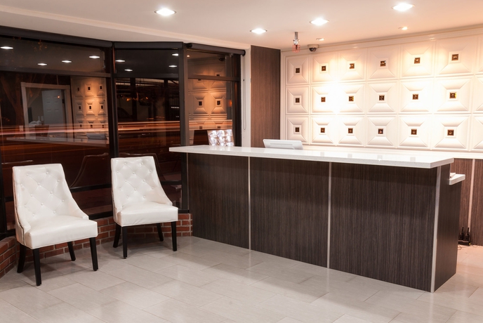 Imagen de los interiores del Hotel Gardena Terrace Inn. Foto 15
