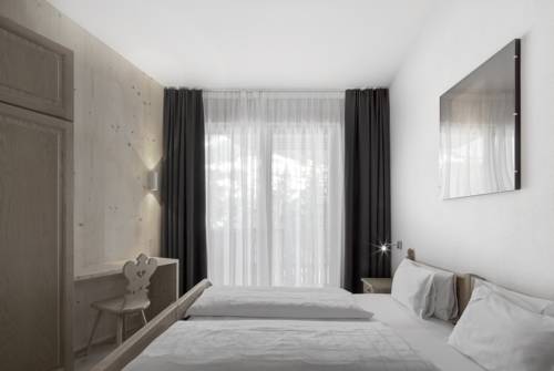 Imagen de la habitación del Hotel Gardenazza. Foto 8