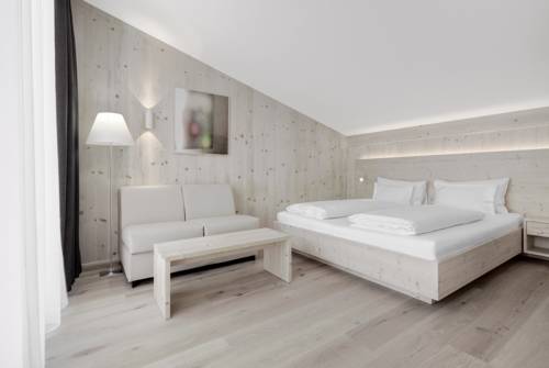Imagen de la habitación del Hotel Gardenazza. Foto 13