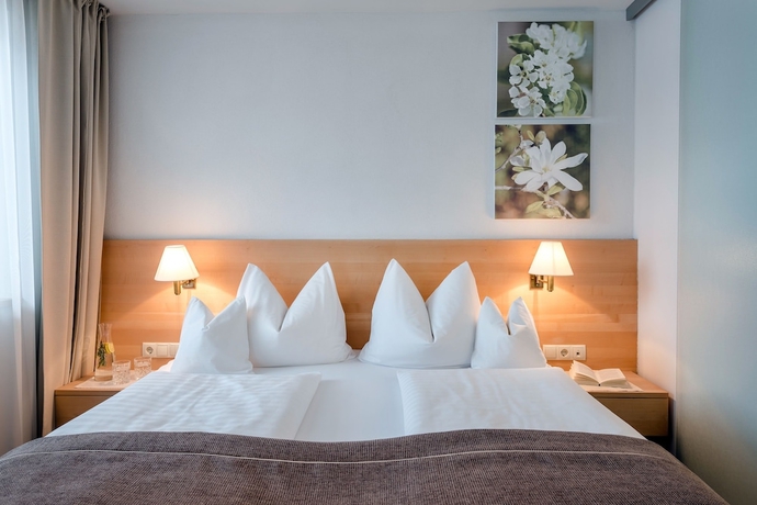 Imagen de la habitación del Hotel Gardenhotel Crystal. Foto 2
