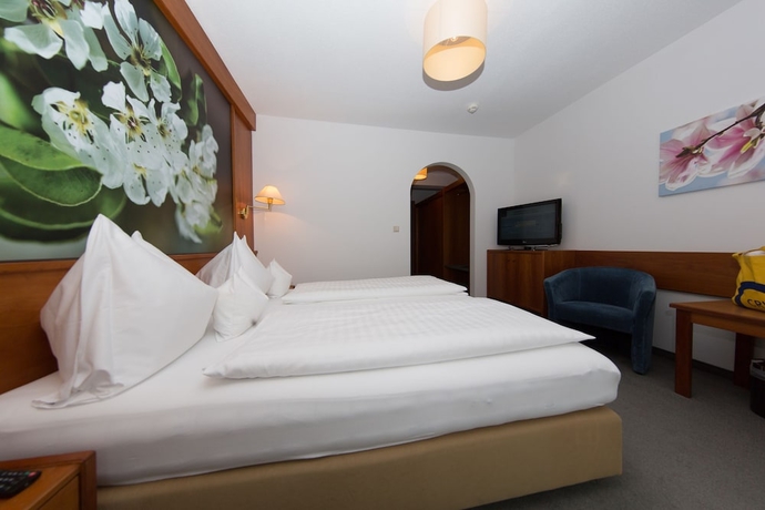 Imagen de la habitación del Hotel Gardenhotel Crystal. Foto 10