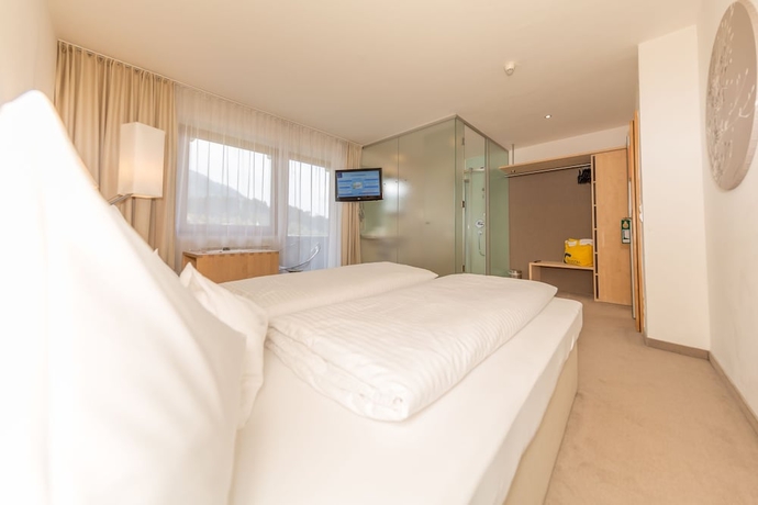 Imagen de la habitación del Hotel Gardenhotel Crystal. Foto 16