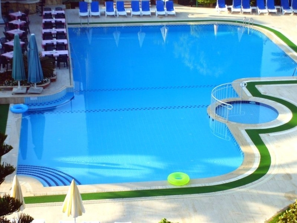 Imagen general del Hotel Gardenia Beach. Foto 4