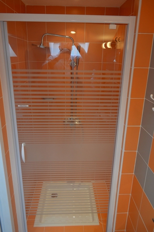 Imagen de la habitación del Hotel Gardenia, Biarritz. Foto 6