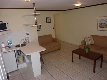 Imagen de los interiores del Hotel Gardenia Inn. Foto 6