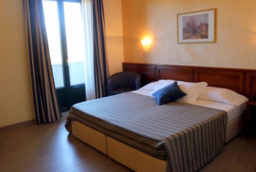 Imagen de la habitación del Hotel Gardenia, Romano Canavese. Foto 10