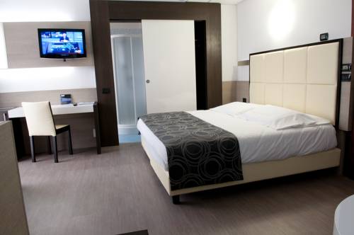 Imagen de la habitación del Hotel Gardenia, Romano Canavese. Foto 13