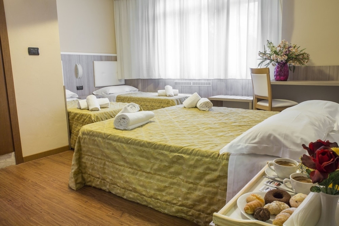 Imagen de la habitación del Hotel Gardenia, Sirmione. Foto 4