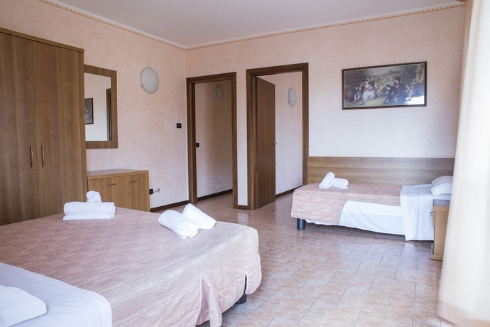 Imagen de la habitación del Hotel Gardenia, Sirmione. Foto 7