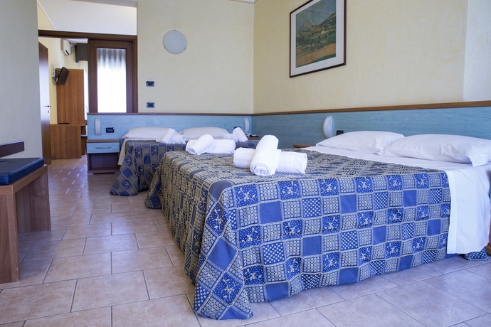 Imagen de la habitación del Hotel Gardenia, Sirmione. Foto 13