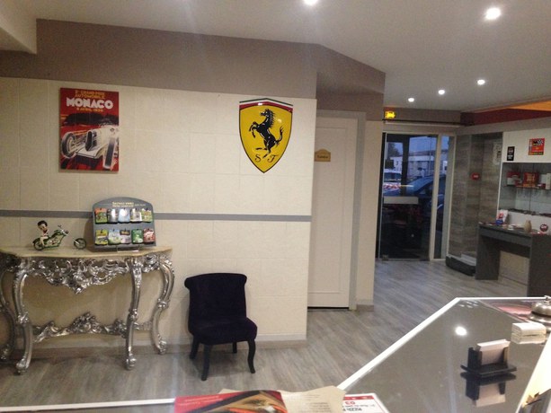 Imagen de los interiores del Hotel Garden\'s. Foto 19