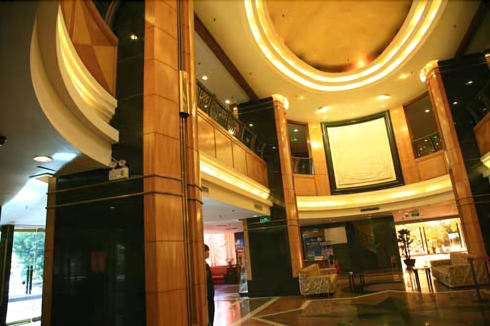 Imagen de los interiores del Hotel Gardford International. Foto 14