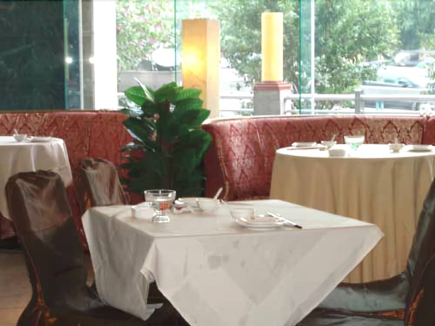 Imagen del bar/restaurante del Hotel Gardford International. Foto 3