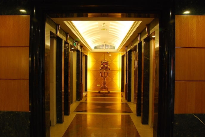 Imagen de los interiores del Hotel Gardford International. Foto 17