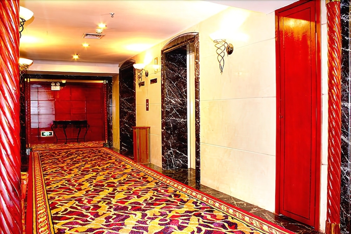 Imagen de los interiores del Hotel Gardford International. Foto 18