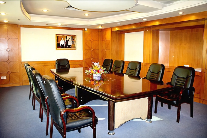 Imagen de los interiores del Hotel Gardford International. Foto 19