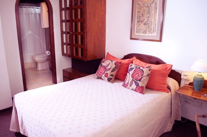 Imagen de la habitación del Hotel Gardi & Suites. Foto 8