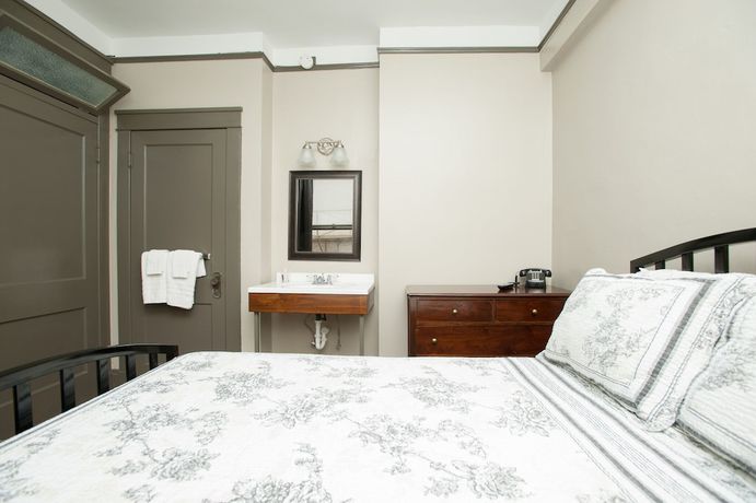 Imagen de la habitación del Hotel Gardner And Hostel. Foto 8