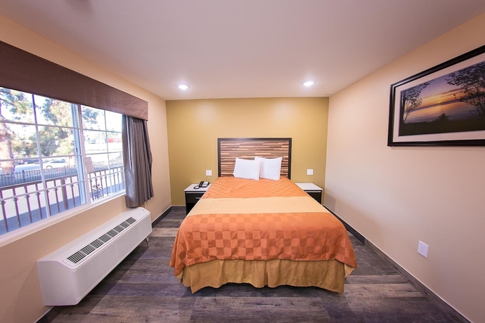 Imagen de la habitación del Hotel Garey Motel. Foto 10