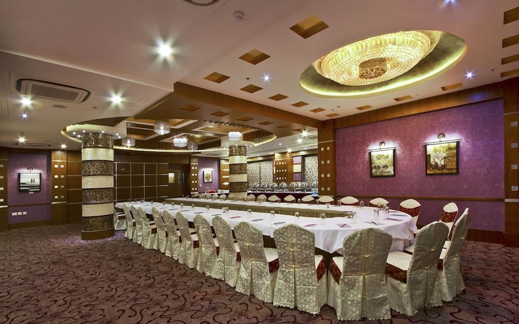 Imagen de los interiores del Hotel Gargee Grand Patna. Foto 11