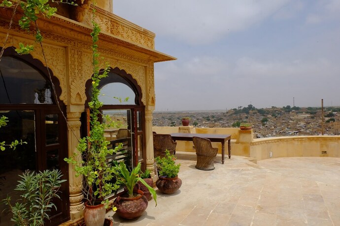 Imagen del bar/restaurante del Hotel Garh Jaisal Haveli. Foto 24