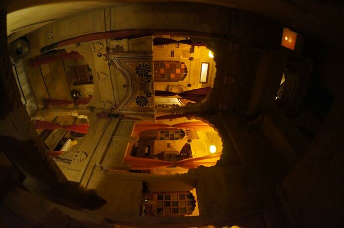 Imagen de los interiores del Hotel Garh Jaisal Haveli. Foto 36