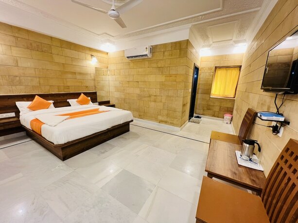 Imagen de la habitación del Hotel Garh Villa. Foto 15