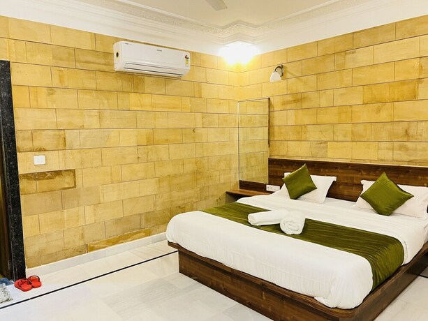 Imagen de la habitación del Hotel Garh Villa. Foto 16