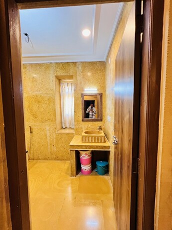 Imagen de la habitación del Hotel Garh Villa. Foto 18