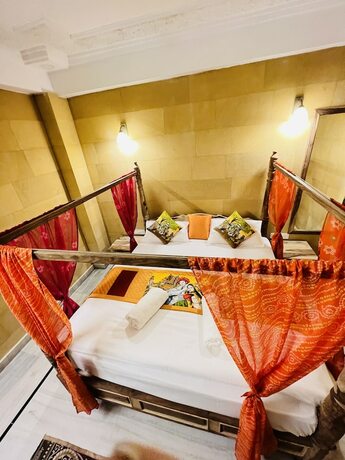 Imagen de la habitación del Hotel Garh Villa. Foto 19