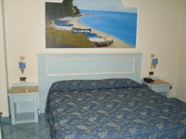 Imagen de la habitación del Hotel Garibaldi, MILAZZO. Foto 11