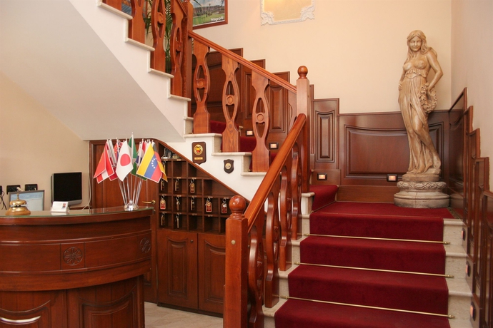 Imagen de los interiores del Hotel Garibaldi, N&aacute;poles. Foto 5