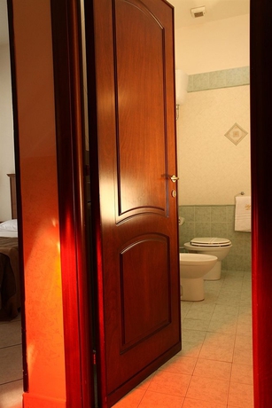 Imagen de la habitación del Hotel Garibaldi, N&aacute;poles. Foto 4