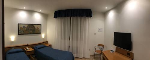Imagen de la habitación del Hotel Garibaldi, Padua. Foto 2