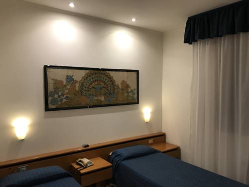 Imagen de la habitación del Hotel Garibaldi, Padua. Foto 14