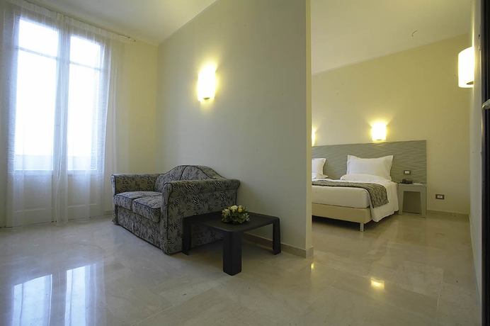 Imagen de la habitación del Hotel Garibaldi, Palermo. Foto 8