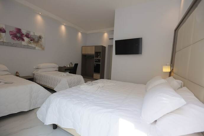 Imagen general del Hotel Garibaldi Suite. Foto 11