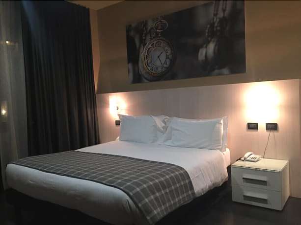 Imagen de la habitación del Hotel Garibaldi, Vercelli. Foto 16