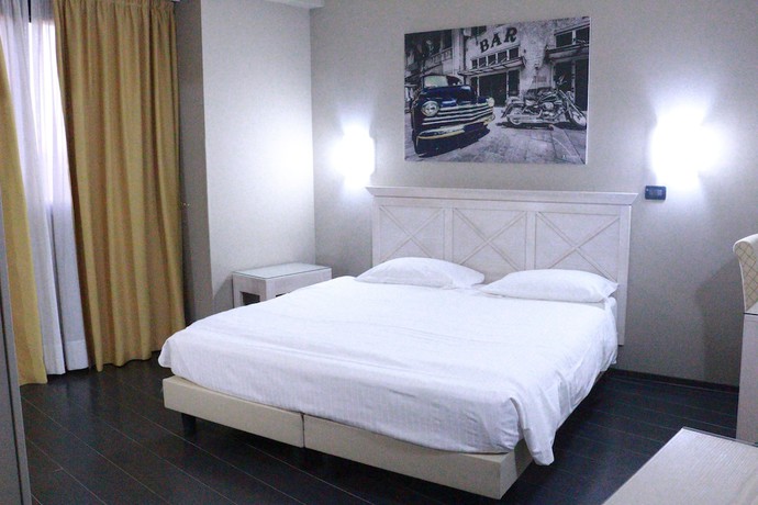 Imagen general del Hotel Garibaldi, Vercelli. Foto 1