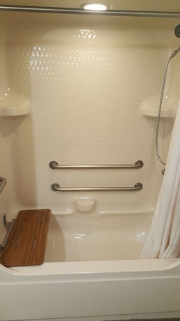 Imagen de la habitación del Hotel Garner Frederick Southeast by IHG. Foto 12