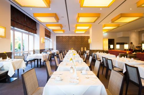 Imagen del bar/restaurante del Hotel Garner Hotel Essen - Handelshof by IHG. Foto 3